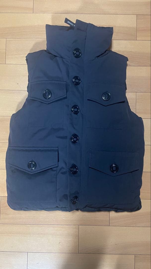   カナダグース　モントリオール　Sサイズ　ダウンベスト