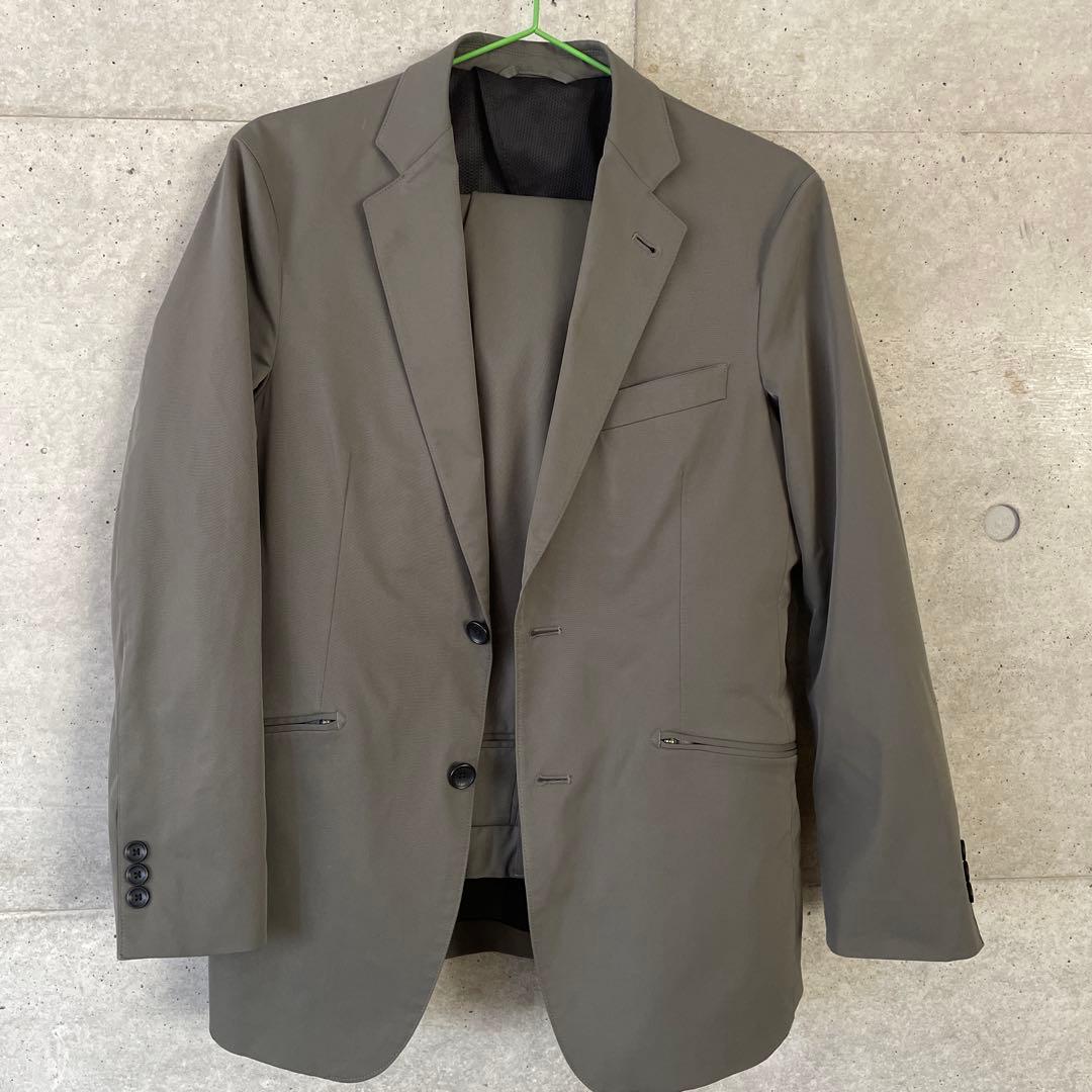 DESCENTE グレー スリムフィット セットアップ