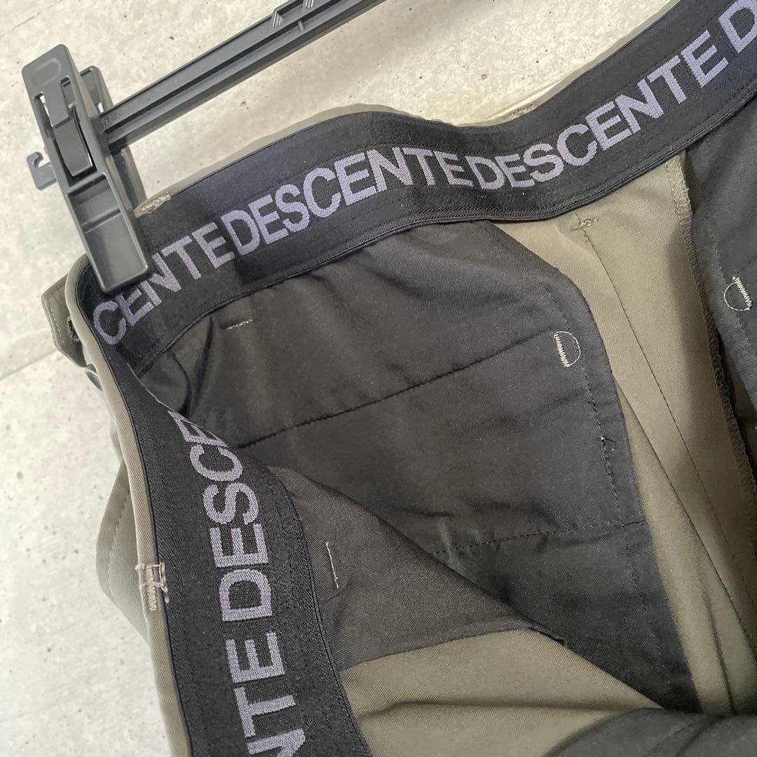 DESCENTE グレー スリムフィット セットアップ