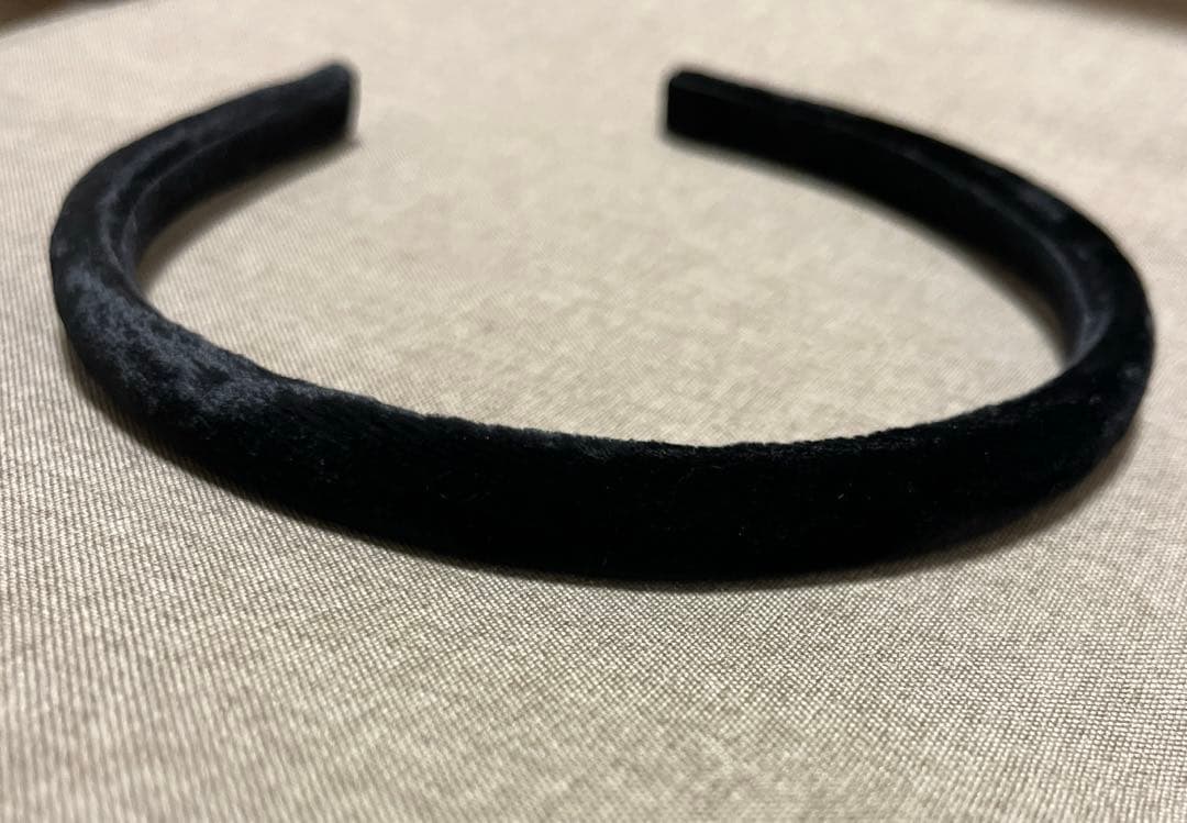 アレクサンドゥパリ　カチューシャ　ブラック　マシェール エラ　ベロア