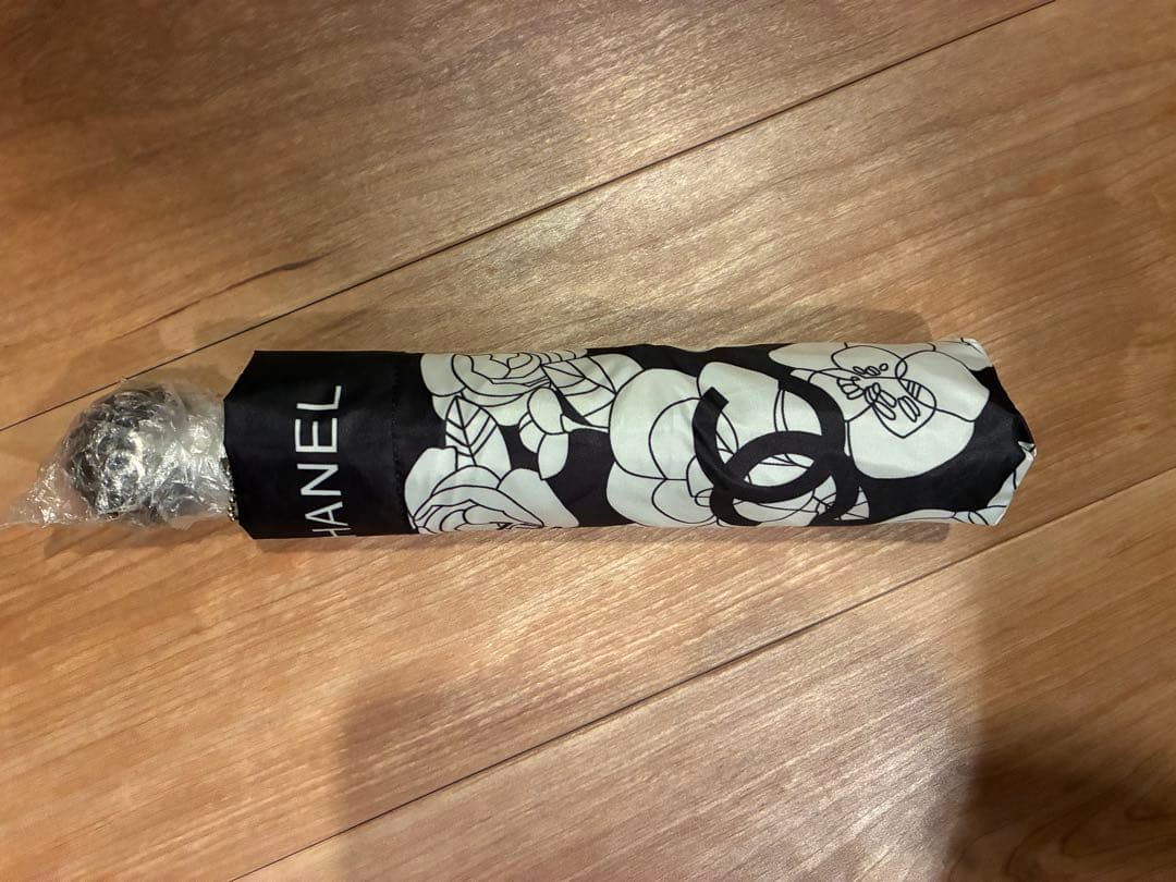 新品CHANEL カメリア折りたたみ傘 晴雨兼用