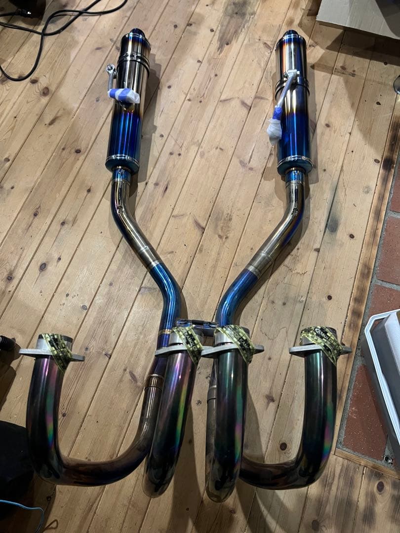 終了K-Factory チタンデュアルマフラー　X4 HONDA