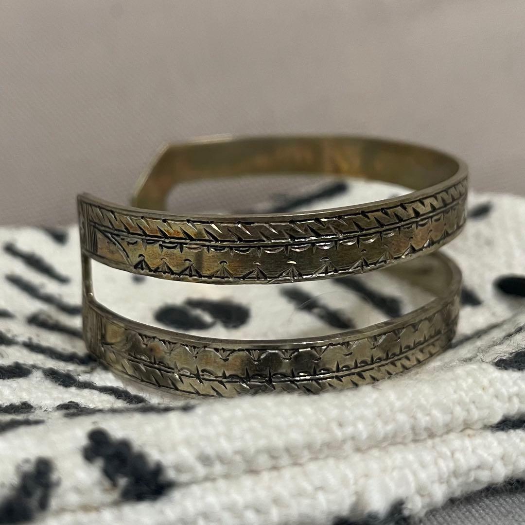 シルバー　トゥアレグ　バングル