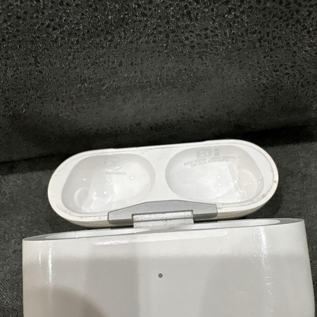 Apple AirPods Pro 第2世代　ワイヤレスイヤホン　ライトニング