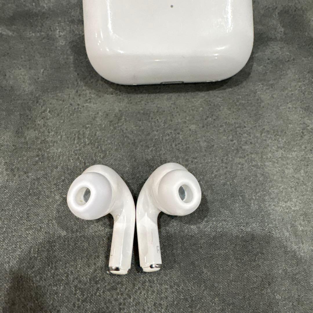 Apple AirPods Pro 第2世代　ワイヤレスイヤホン　ライトニング