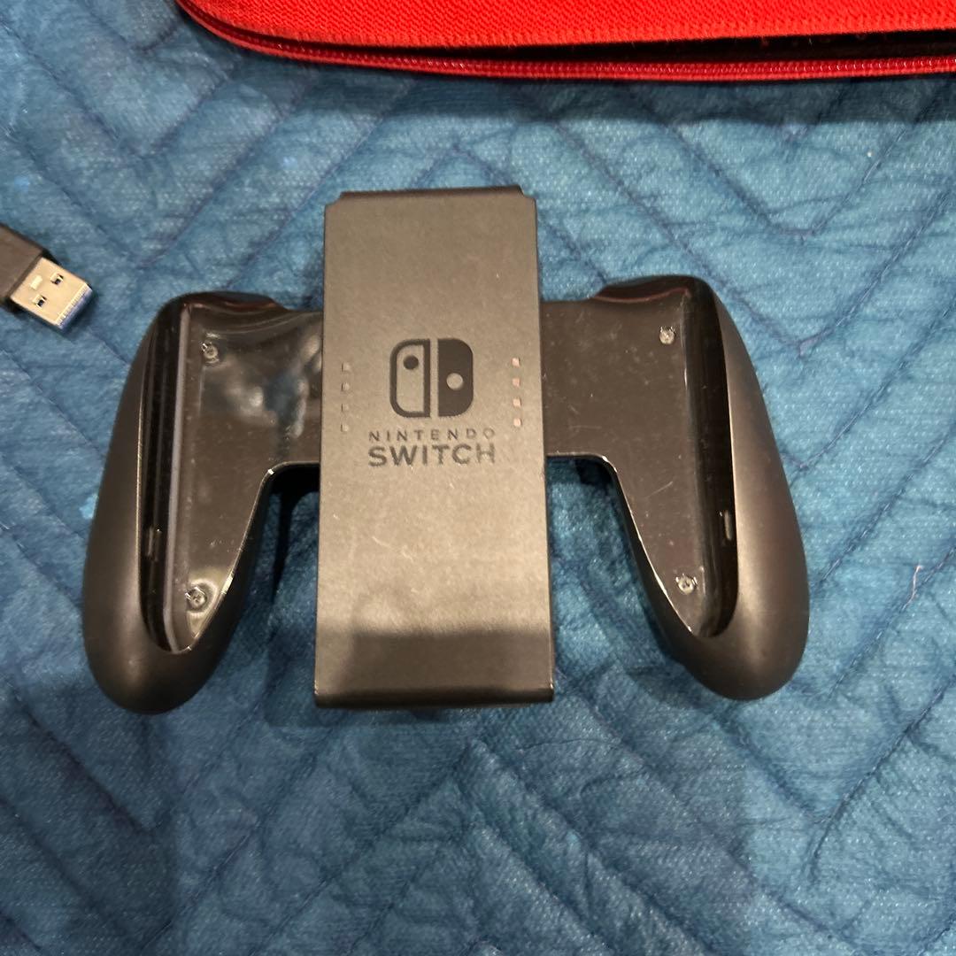 Switch本体、ドック２台 マイクロSD 256GB、プロコン2個、ケース付