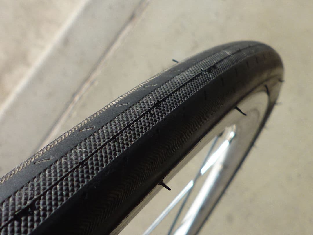 700Cホイール前後セット ホワイトリム ピスト タイヤ付きTPUチューブ