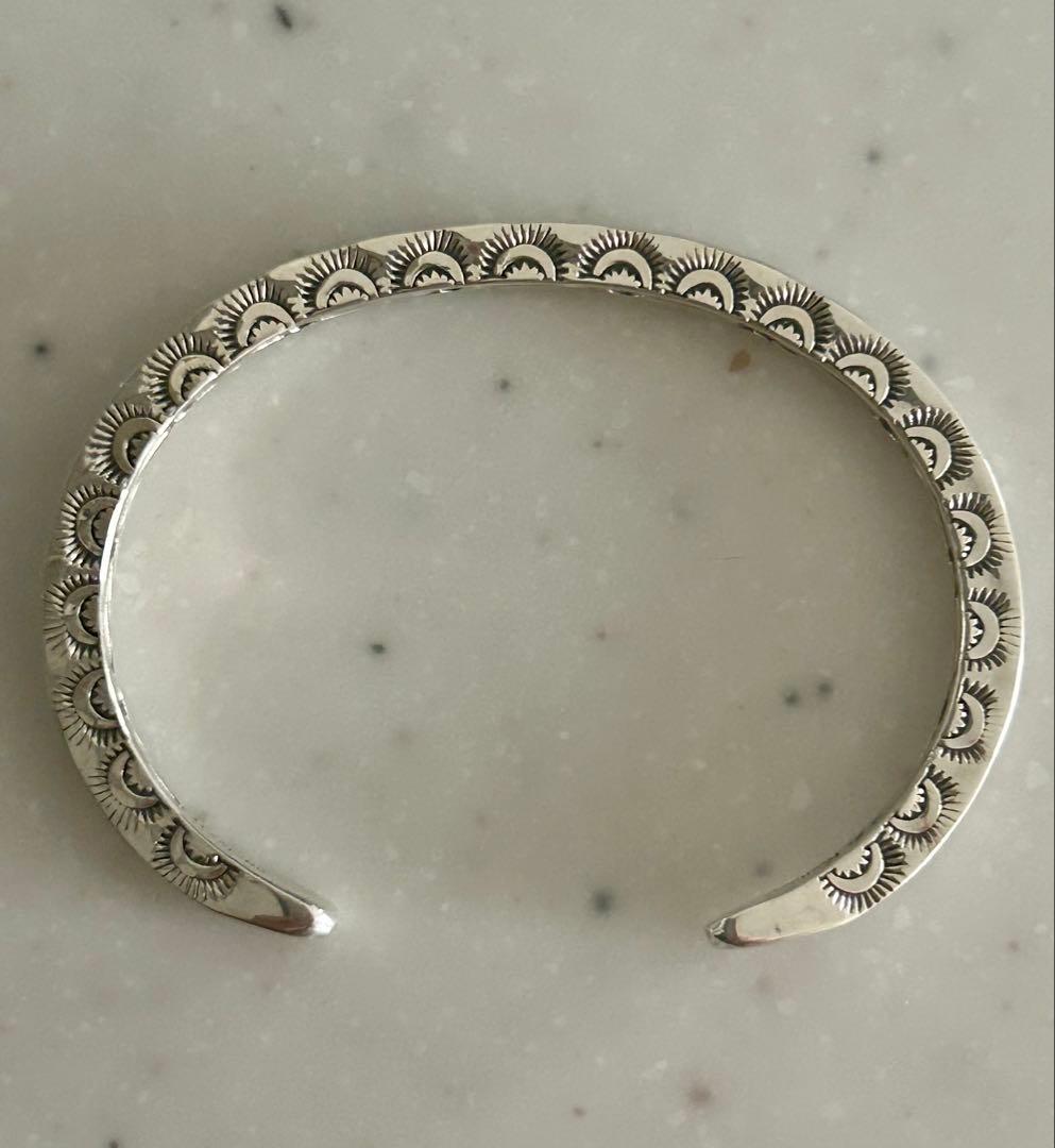 ジェネバラモーン(Geneva Ramone) スクエア４面スタンプバングル