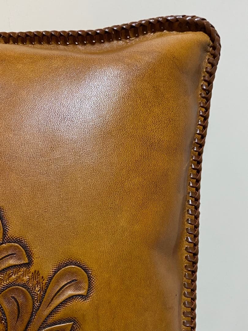 レザー 本革 カービング加工 クッション インテリア 編み込み