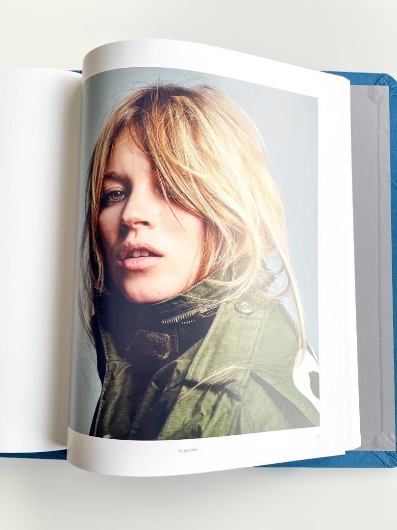 アート・デザイン・音楽 Amber, Guinevere & Kate 1993-2005