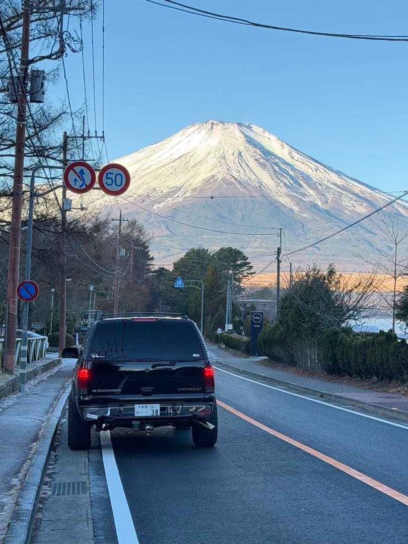 00-06シボレー・タホ、サバーバン レッドスモークテールレンズランプ