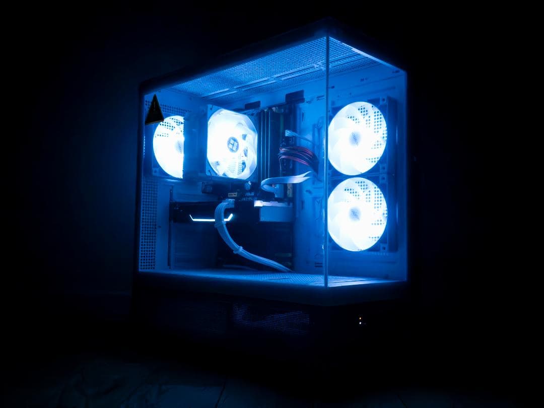 白ゲーミングPC RTX2060 / i7-4770 / SSD 512GB