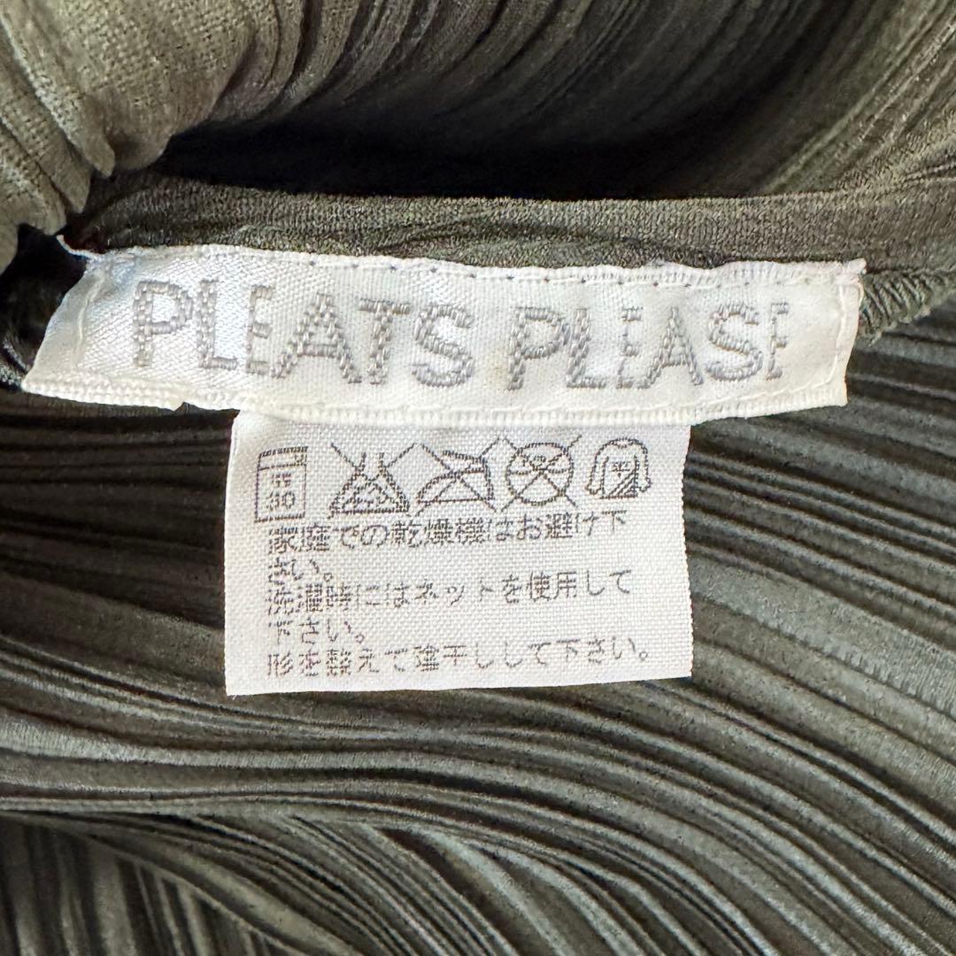 極美品✨PLEATS PLEASE 斜めプリーツ　カーキ　長袖　トップス　変形