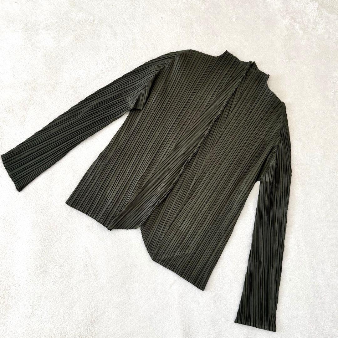 極美品✨PLEATS PLEASE 斜めプリーツ　カーキ　長袖　トップス　変形