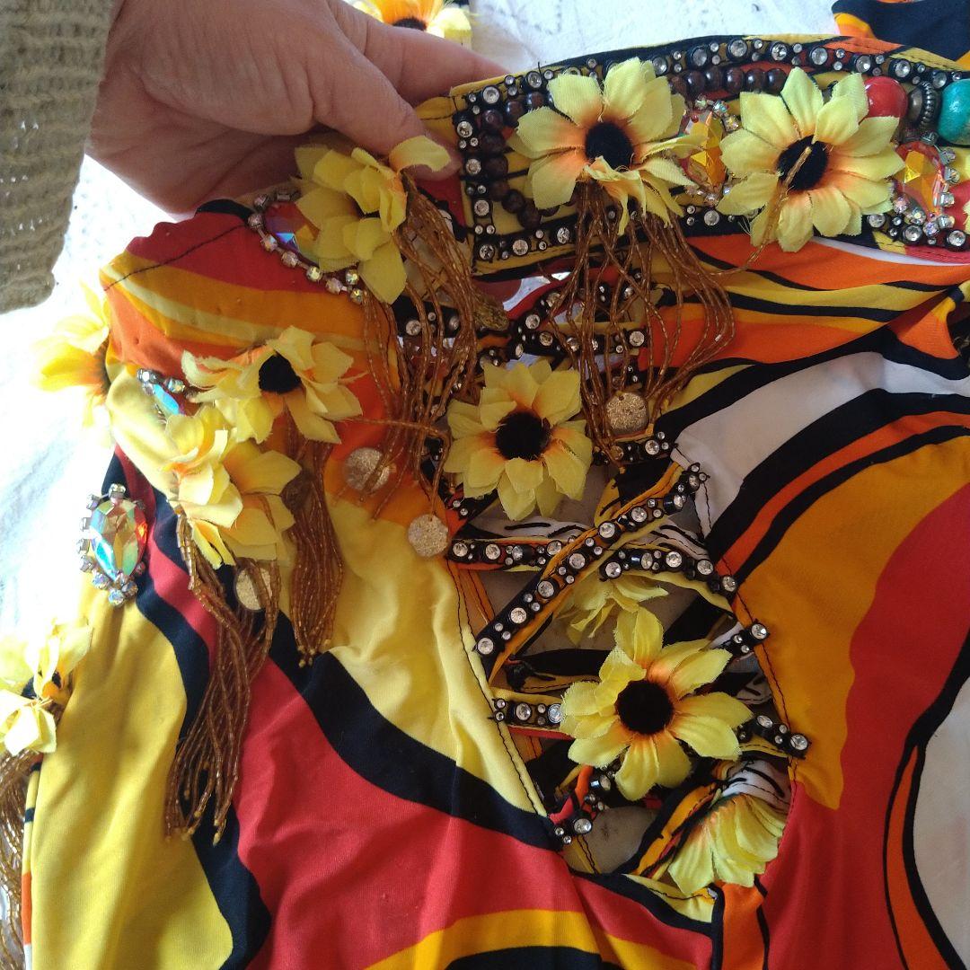 ベリーダンス衣装　エジプト製中古　 セットアップ　個性的な色柄ですが着やすい★