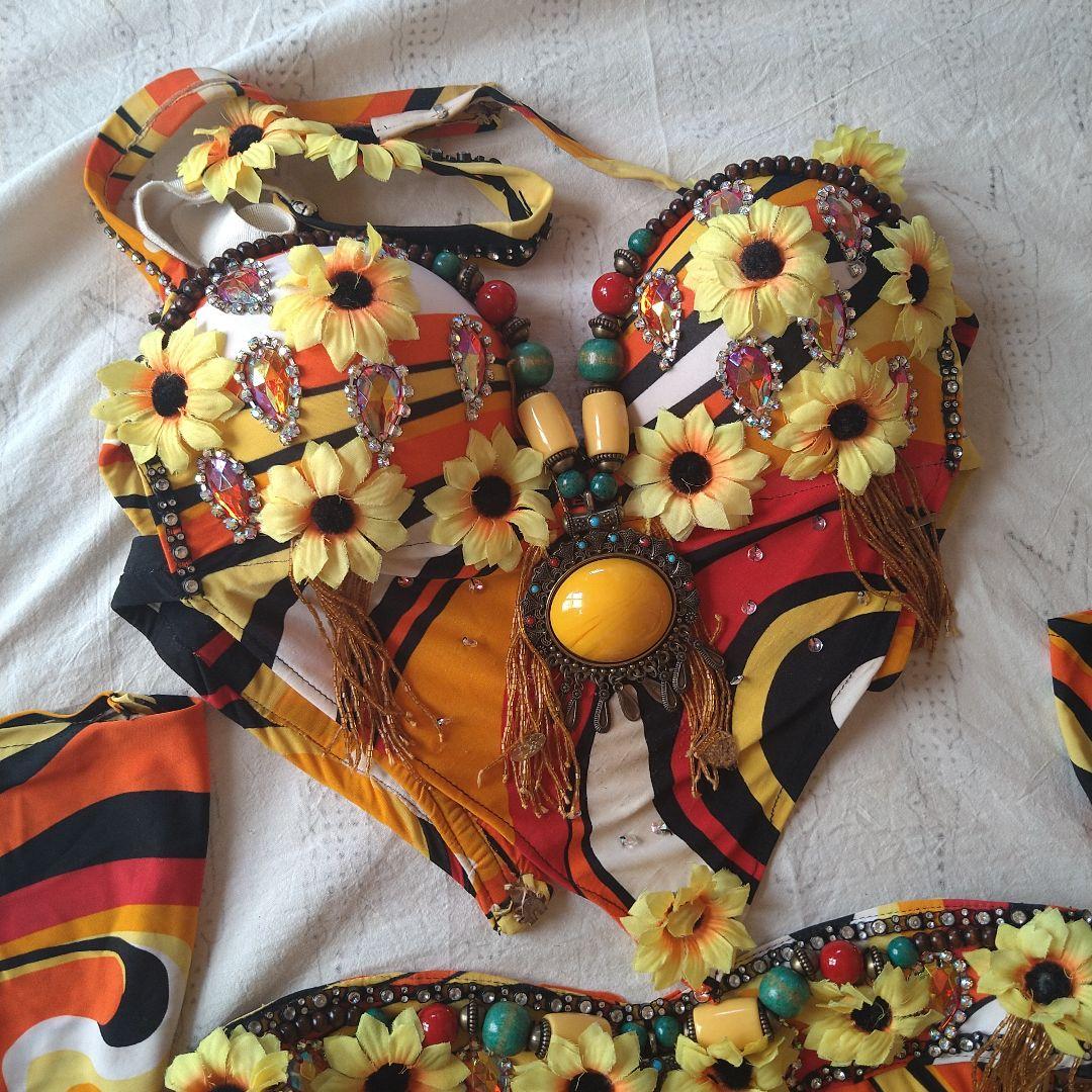 ベリーダンス衣装　エジプト製中古　 セットアップ　個性的な色柄ですが着やすい★