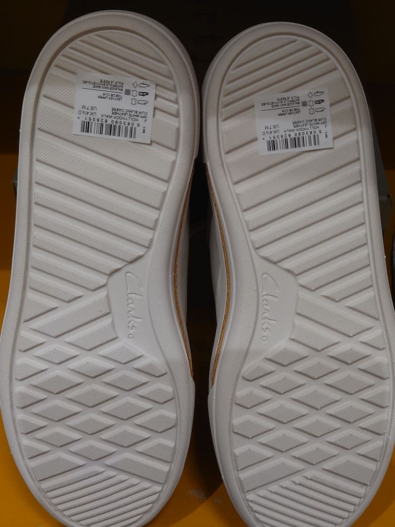 Clarks スニーカー Hollyhock ホリーホックウォーク　厚底　軽量