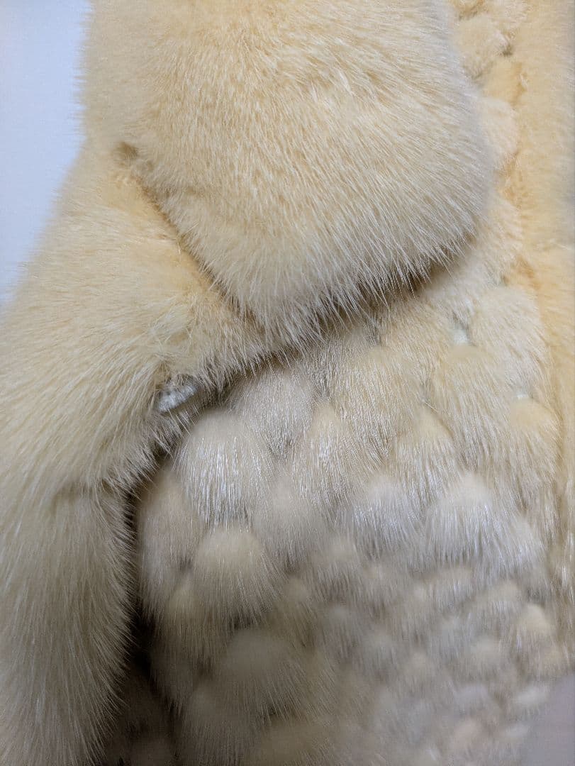 y*8様 特割！寒風にも暖かい！毛皮ノースリーブ ファーミンクコート