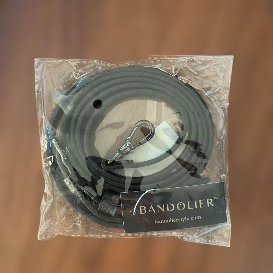 【新品】BANDOLIER iPhone16pro BLACK GOLD