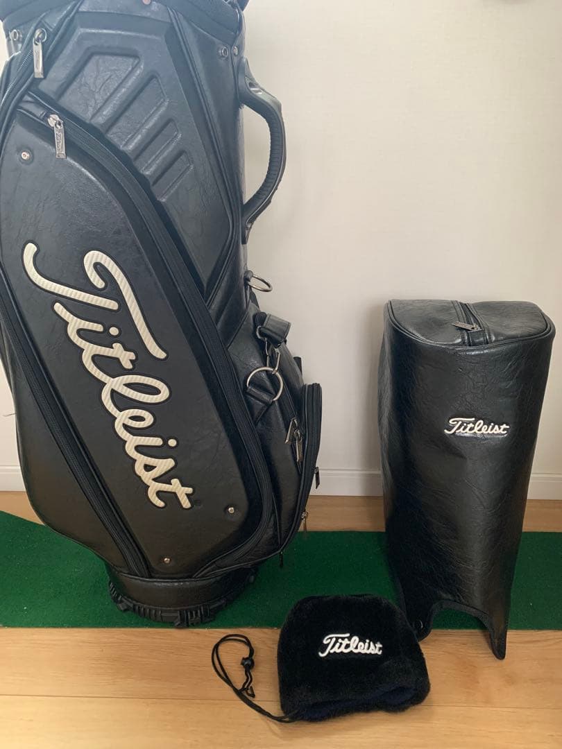 タイトリストTitleist 黒 キャディバッグ