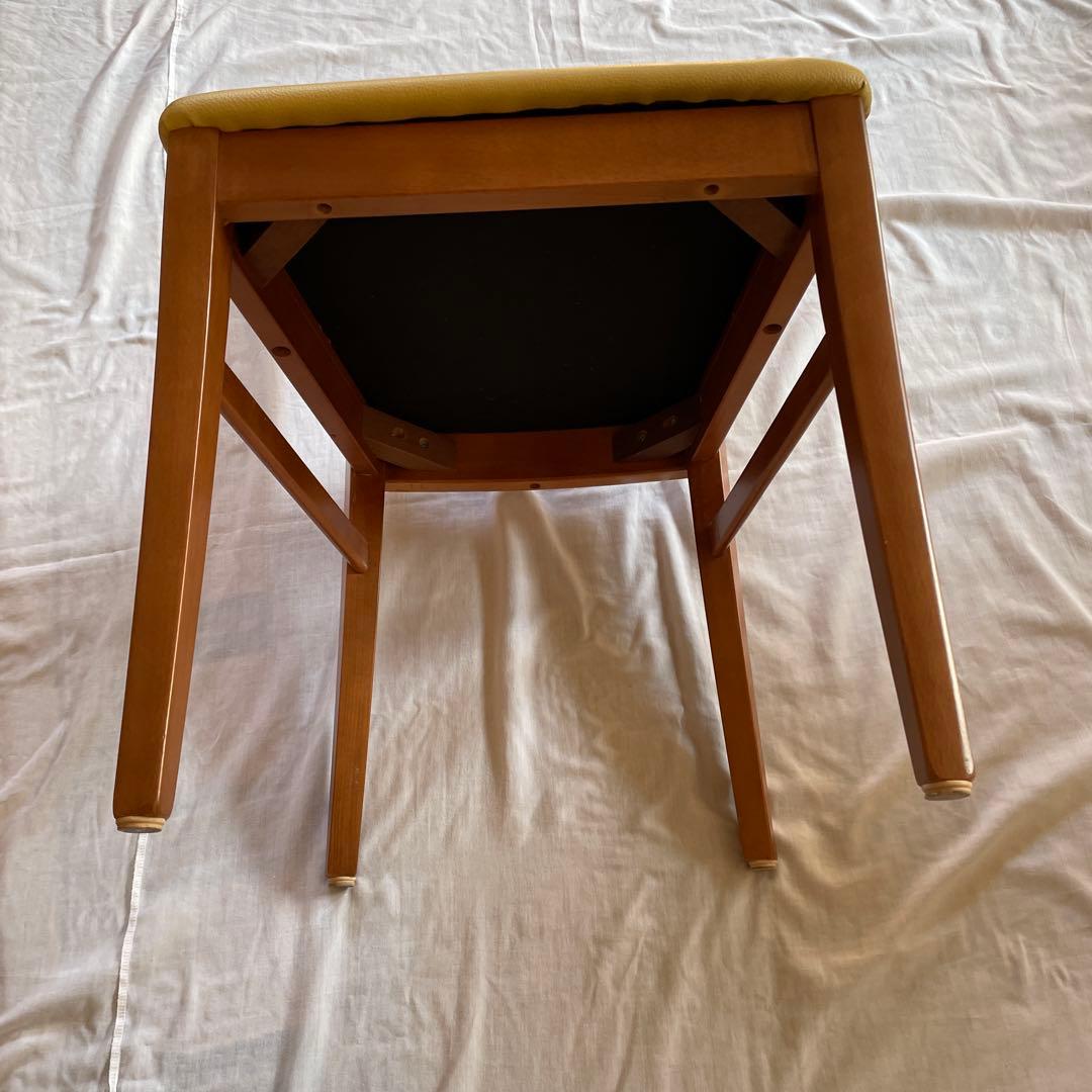 カリモク　ダイニングテーブル用の椅子（二脚）その一（送料込み）