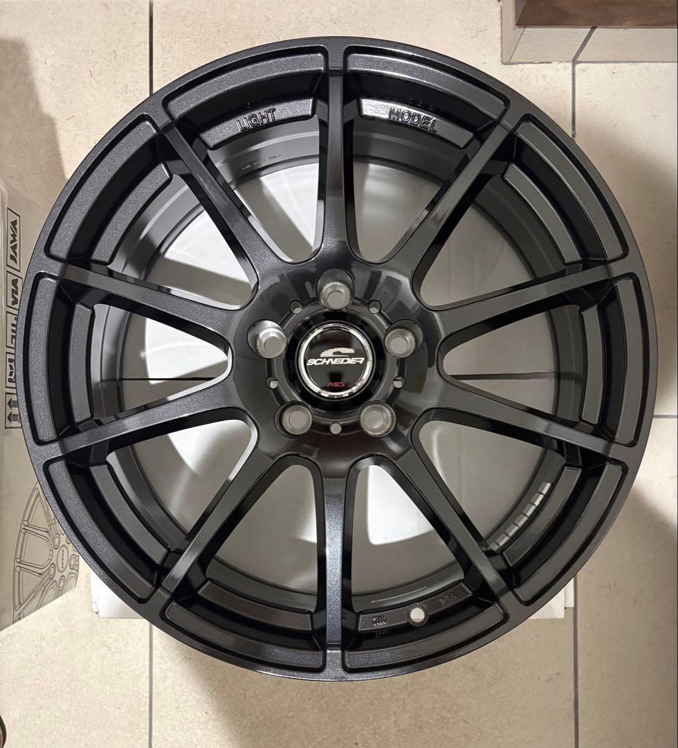 【新品・未使用】シュナイダースタッグアルミホイール18インチ4本SET