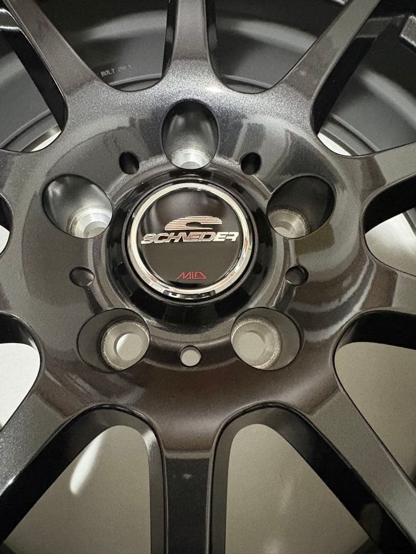 【新品・未使用】シュナイダースタッグアルミホイール18インチ4本SET