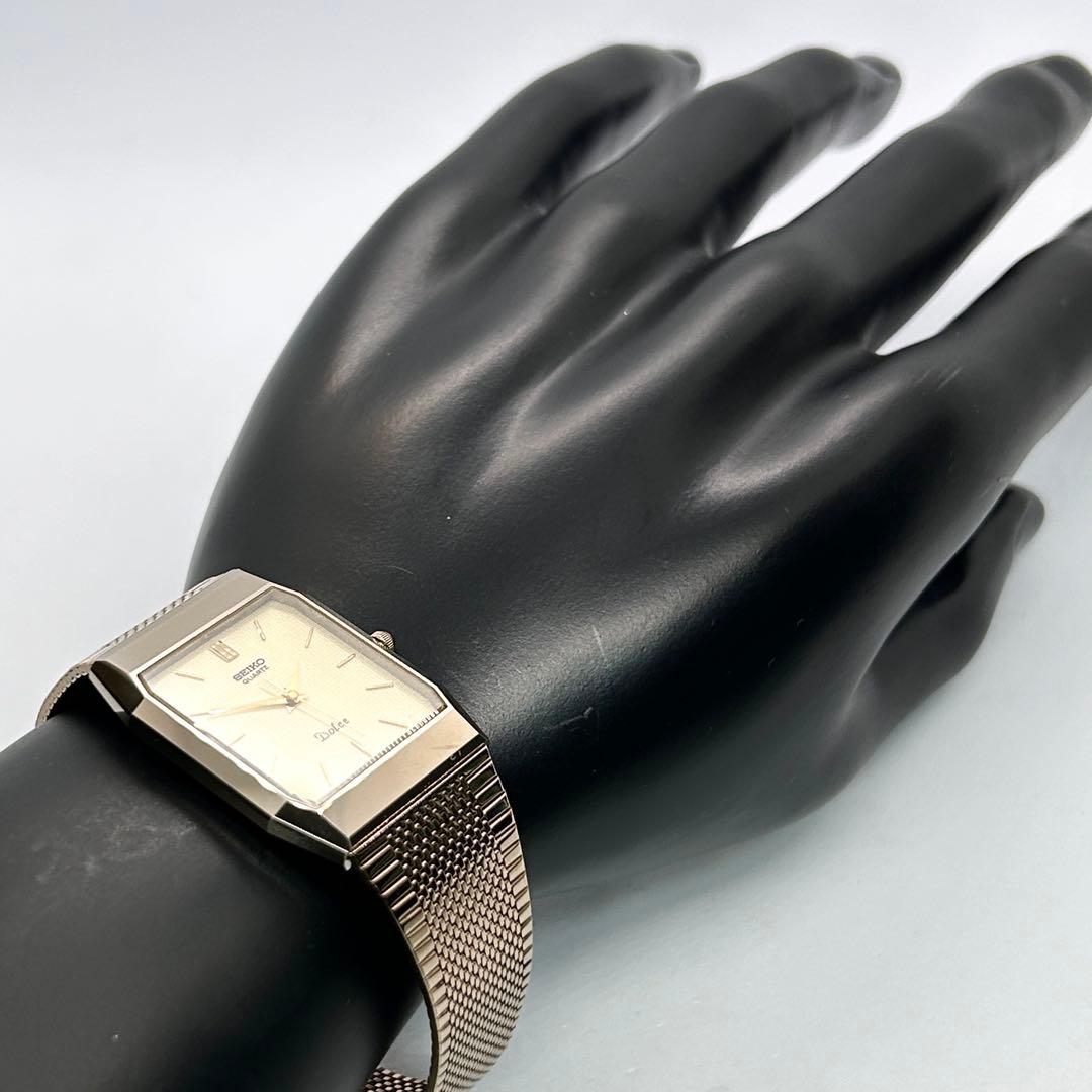新品電池 稼働 SEIKO ドルチェ 9521-5110 QZ 腕時計