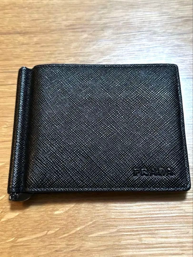極美品 PRADA マネークリップ サフィアーノレザー ブラック