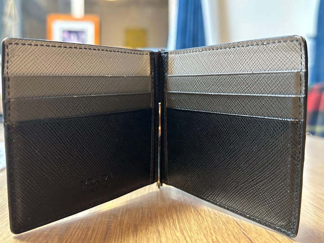 極美品 PRADA マネークリップ サフィアーノレザー ブラック