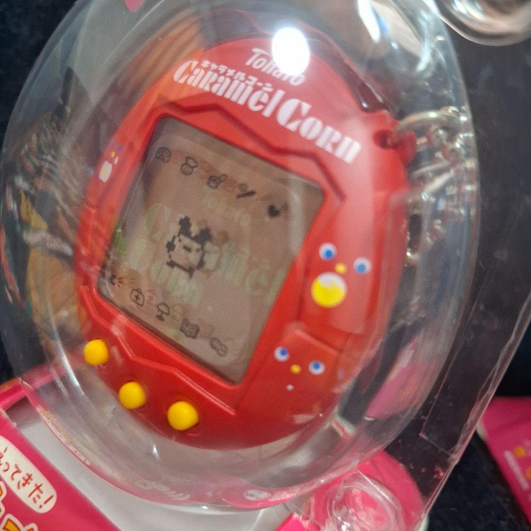 D*n様 レア限定品【東ハト•キャラメルコーンたまごっち】赤と青２点セット