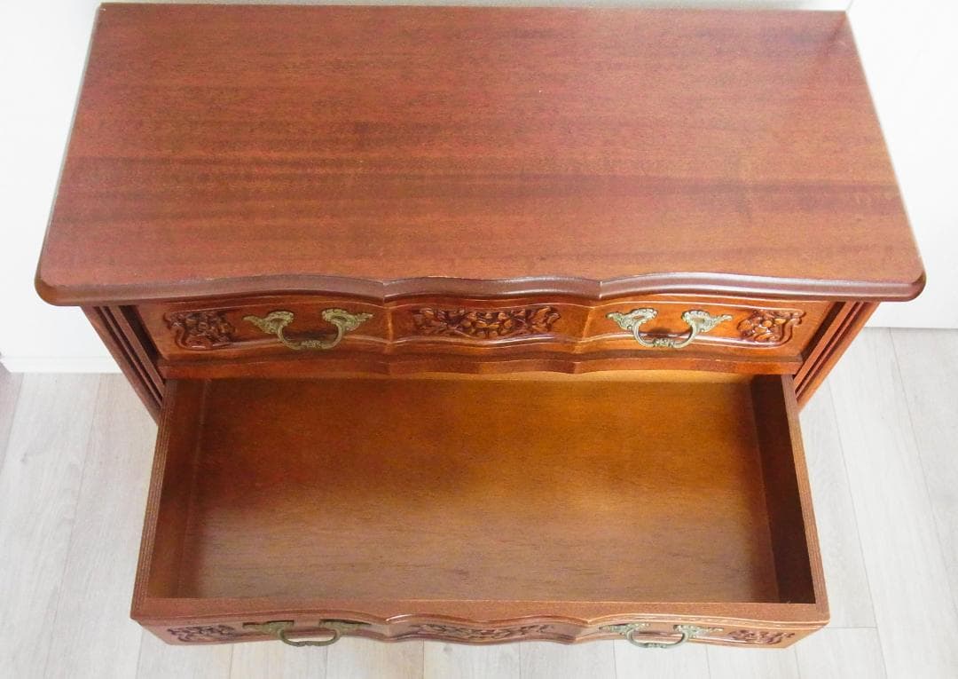 ３段チェスト　 イタリア製 　クラウディオ サオンチェッラ