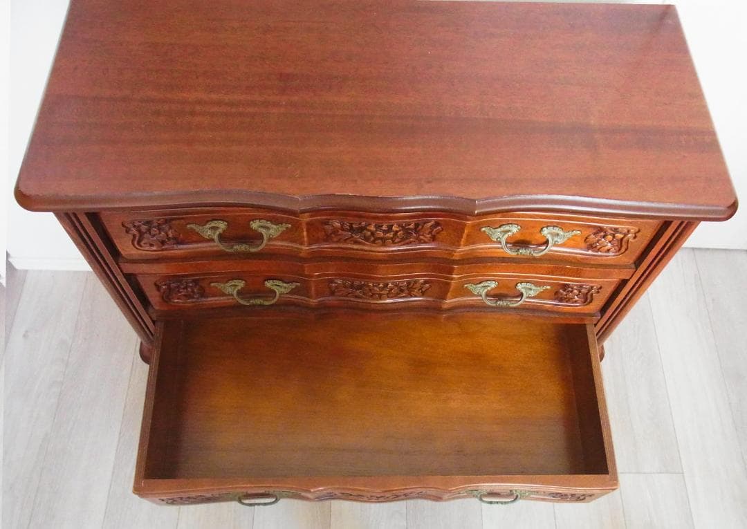 ３段チェスト　 イタリア製 　クラウディオ サオンチェッラ