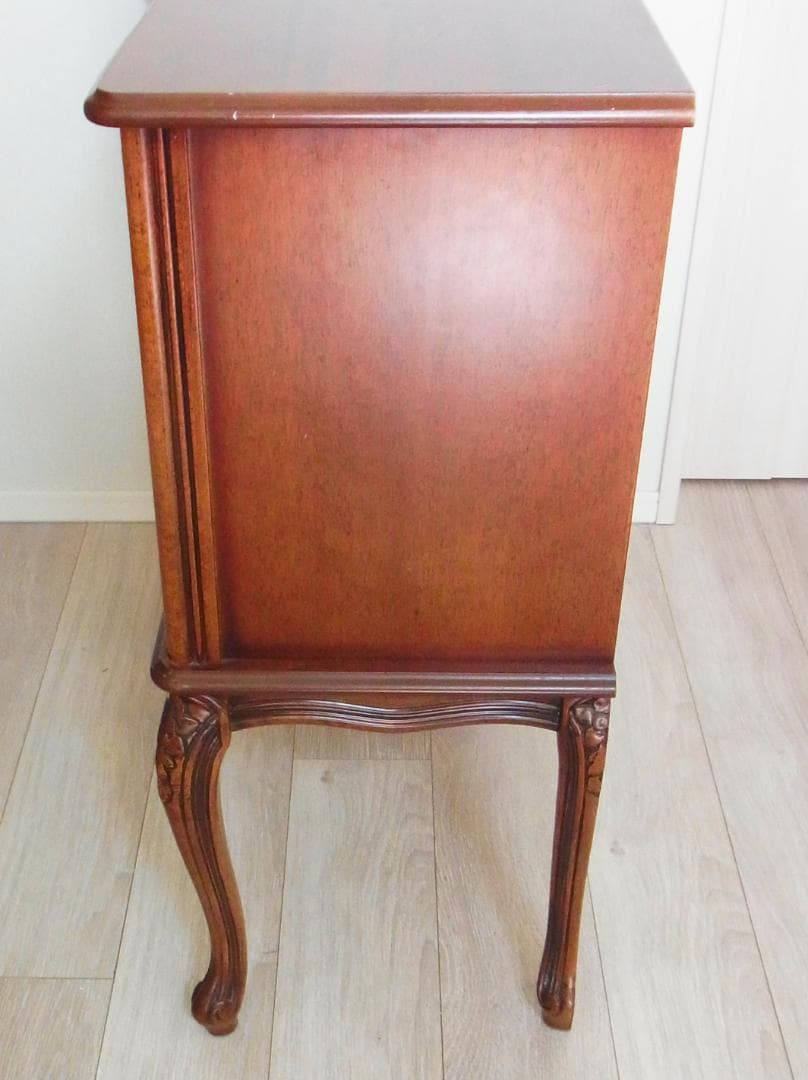 ３段チェスト　 イタリア製 　クラウディオ サオンチェッラ