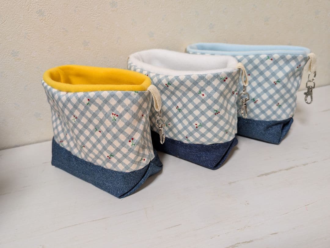 【かりん】モモンガポーチ