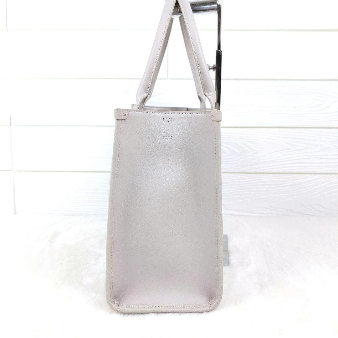 未使用級✨FURLA トートバッグ ワンダー A4収納可 2way 自立 レザー