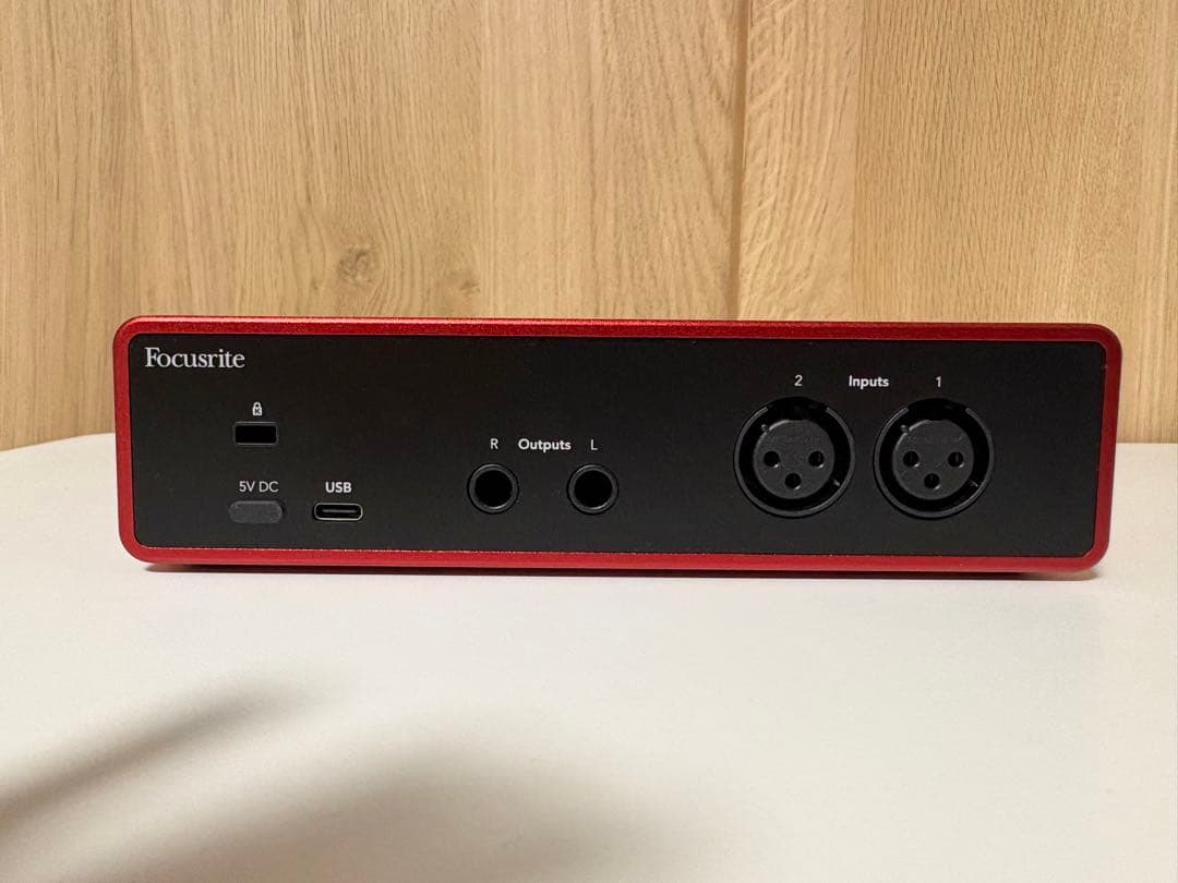 Focusrite Scarlett 2i2第4世代 オーディオインターフェイス