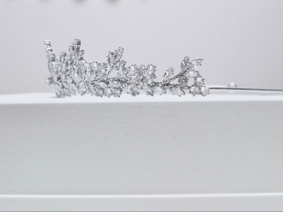 STELLA BRIDAL｜ウエディングジュエリー ティアラ Mila - ミラ