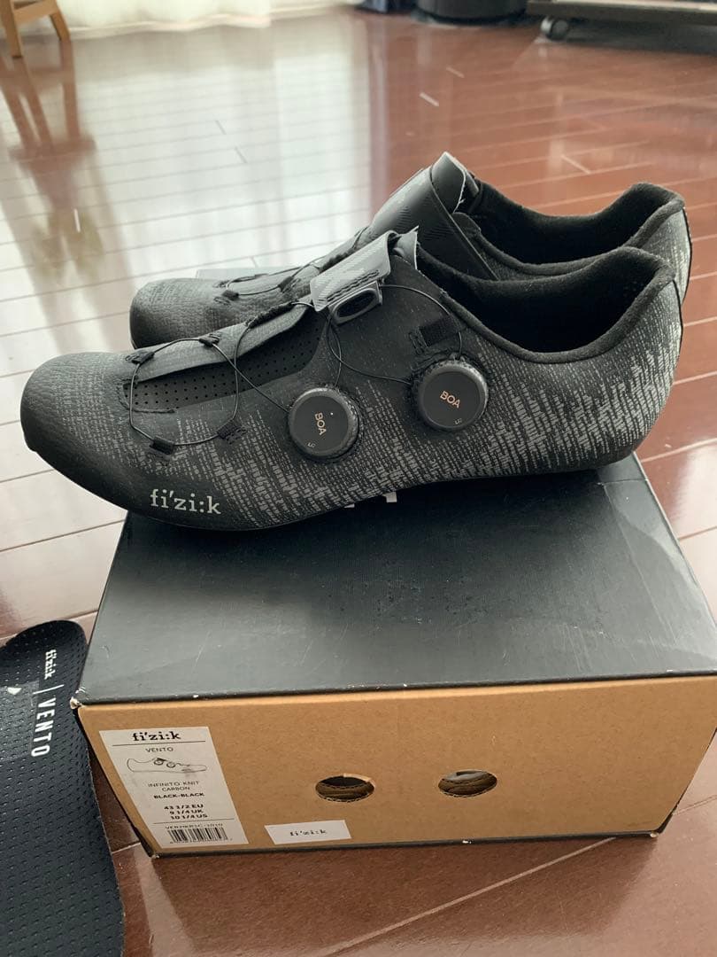 fizik Vento ブラックシューズ