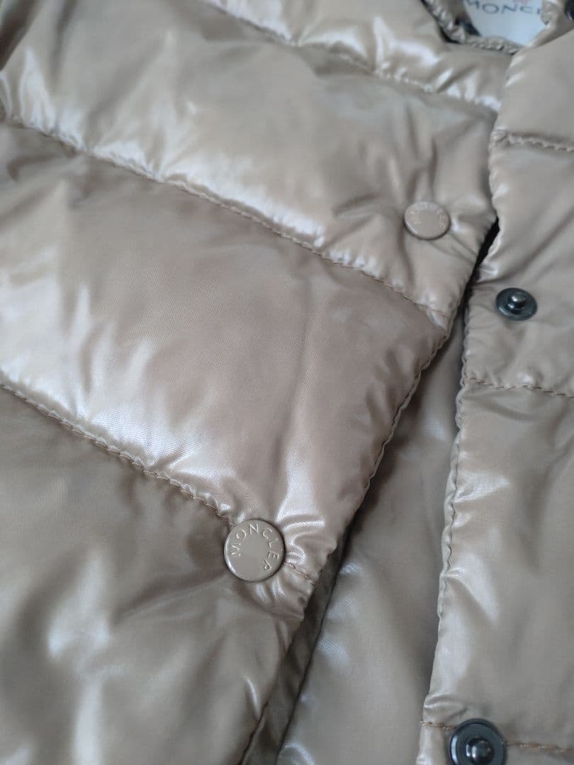 ✨MONCLER✨ベスト/ワッペン/高級/ベージュ/予備ボタン付き/S