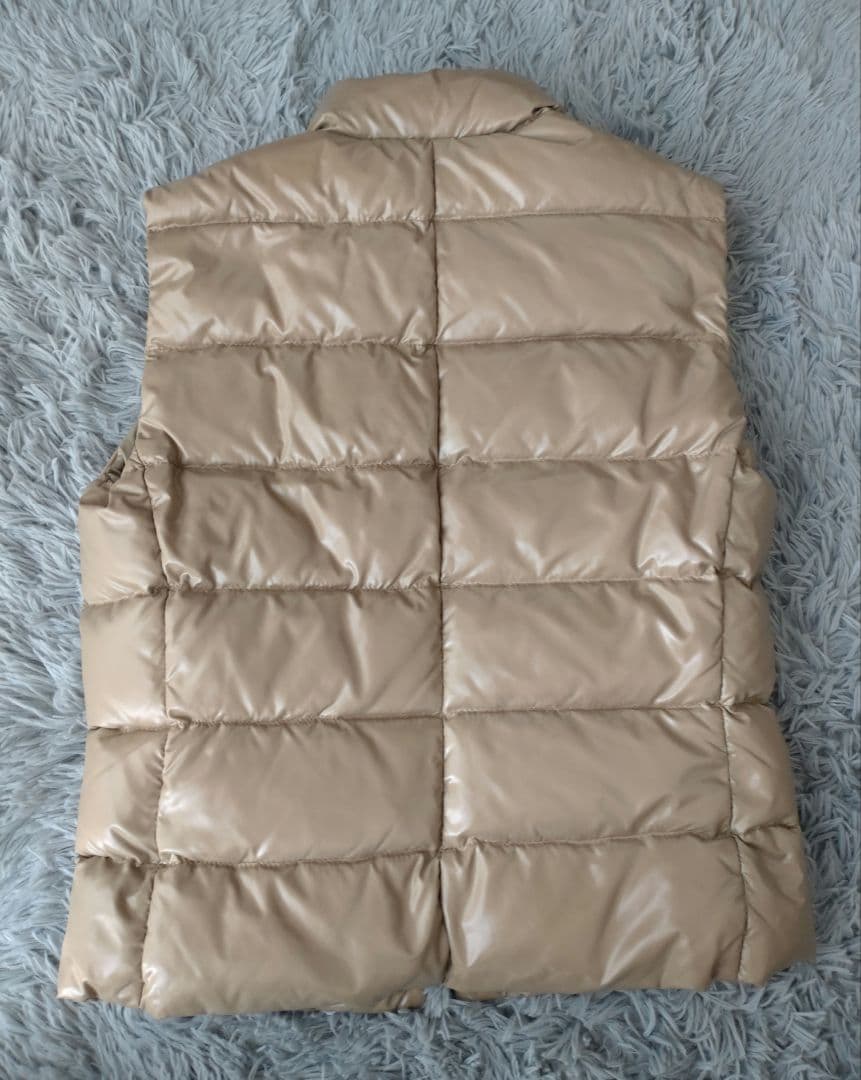 ✨MONCLER✨ベスト/ワッペン/高級/ベージュ/予備ボタン付き/S