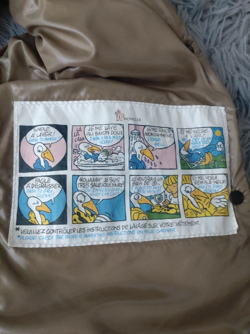 ✨MONCLER✨ベスト/ワッペン/高級/ベージュ/予備ボタン付き/S