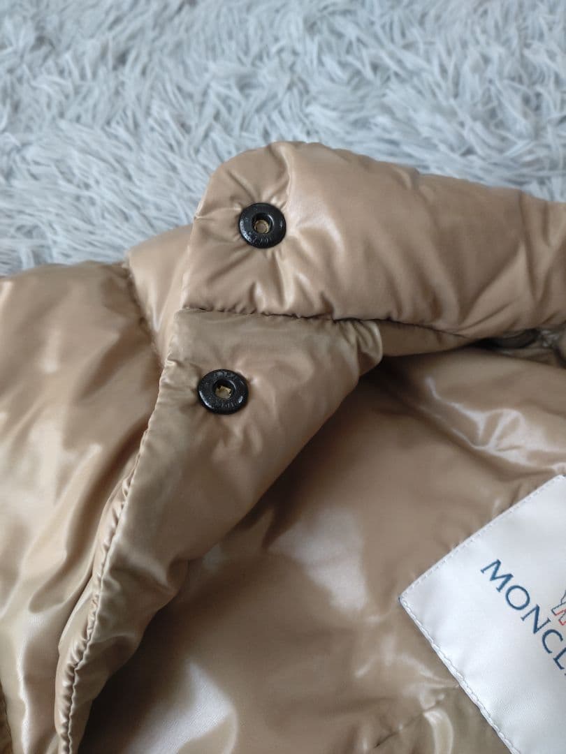 ✨MONCLER✨ベスト/ワッペン/高級/ベージュ/予備ボタン付き/S