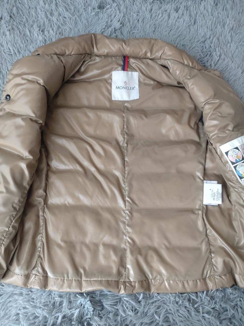 ✨MONCLER✨ベスト/ワッペン/高級/ベージュ/予備ボタン付き/S