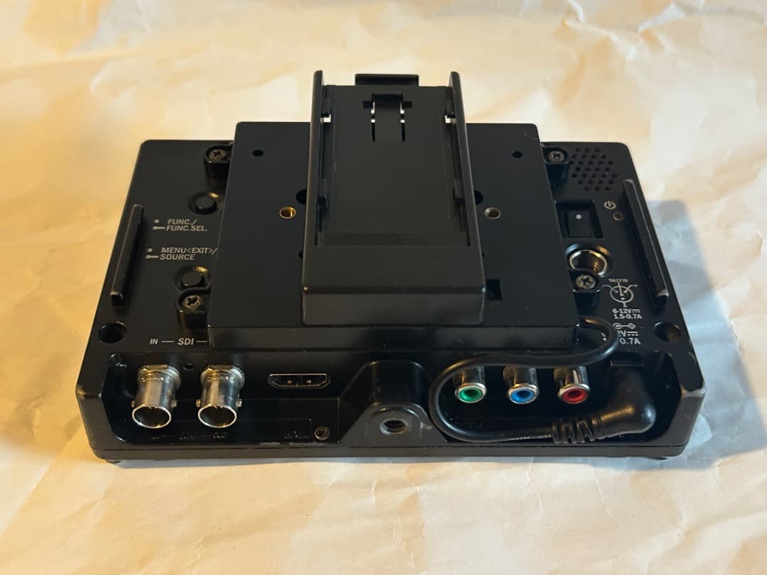 TVlogic 056 モニター フード AC SDI HDMI　Lバッテリー