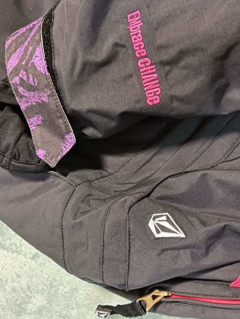 Volcom スノーボードウェア 黒/ピンク