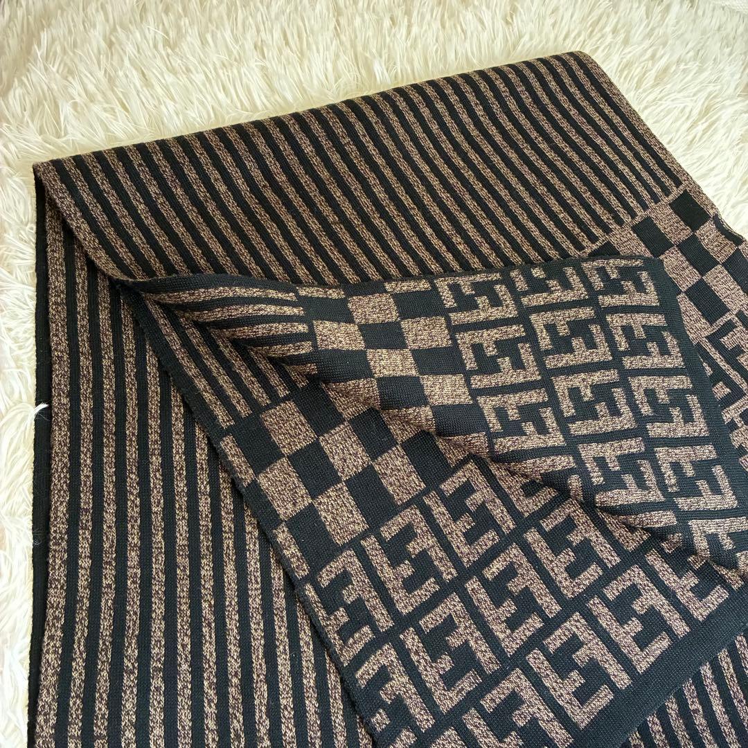 FENDIフェンディ ズッカ柄FFモノグラムマフラー