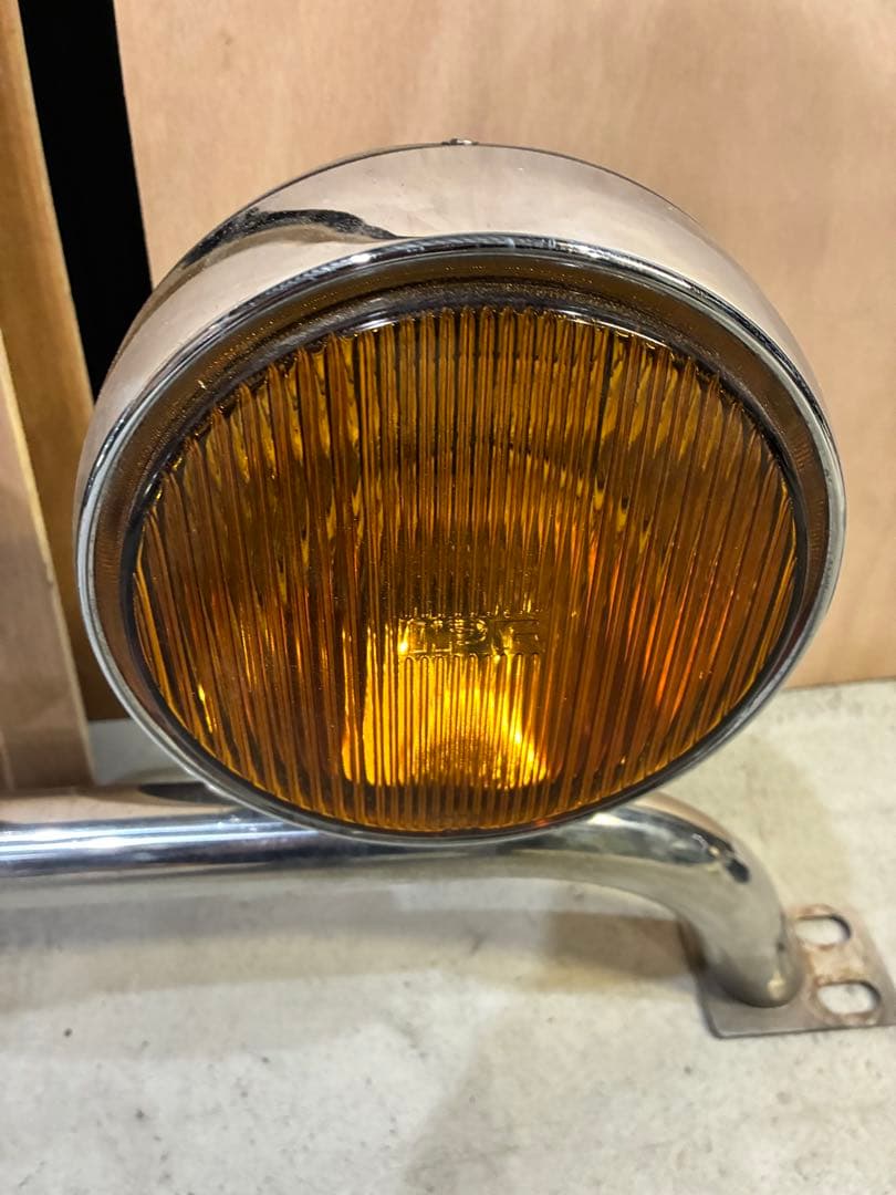 三菱ジープ　フォグランプ