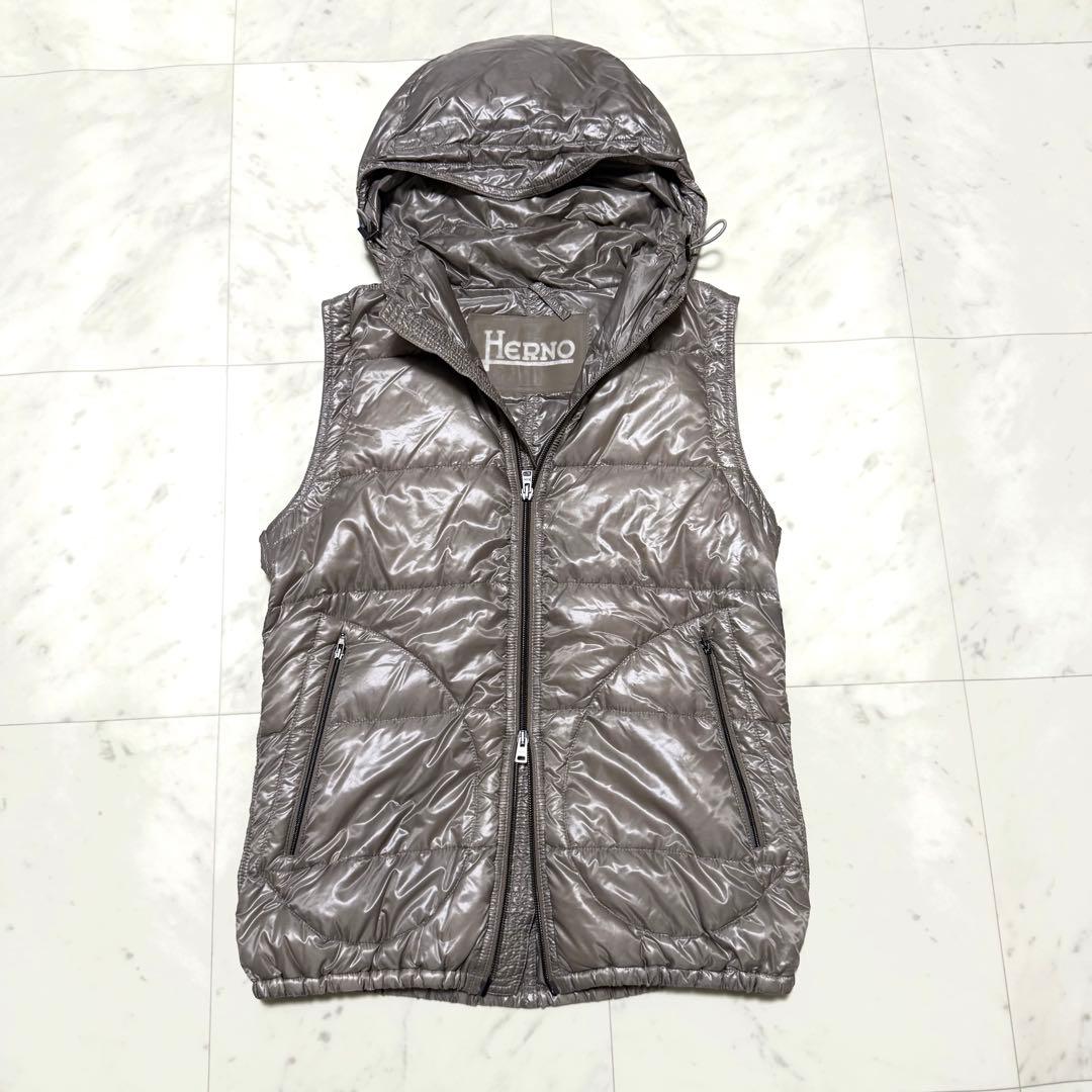 HERNO ヘルノ ダウンベスト フード グレージュ　42