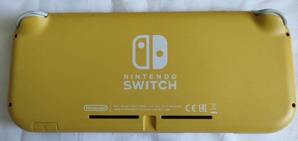 Nintendo Switch Lite　イエロー　本体のみ
